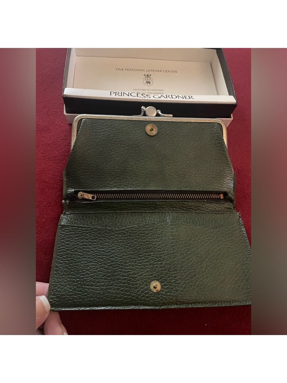 Vintage Princess Gardner Kiss Lock Leather Wallet NIB - Picture 2 of 7